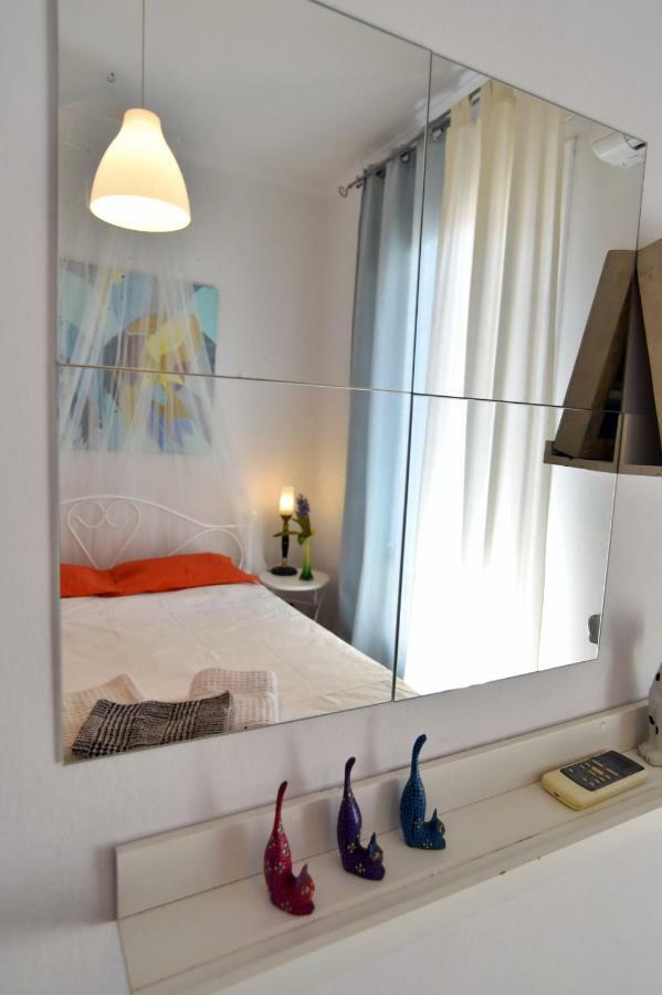 Artist'S Lovely Nest Under The Shadow Of The Parthenon Apartment Athens Ngoại thất bức ảnh